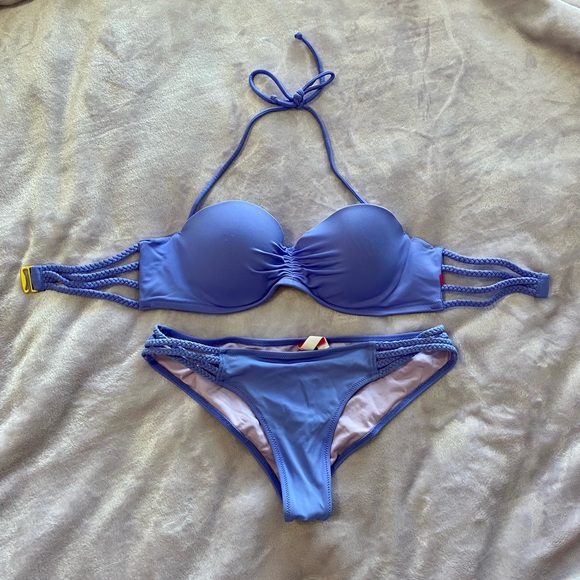 VS Swimsuit - Picture 1 of 3